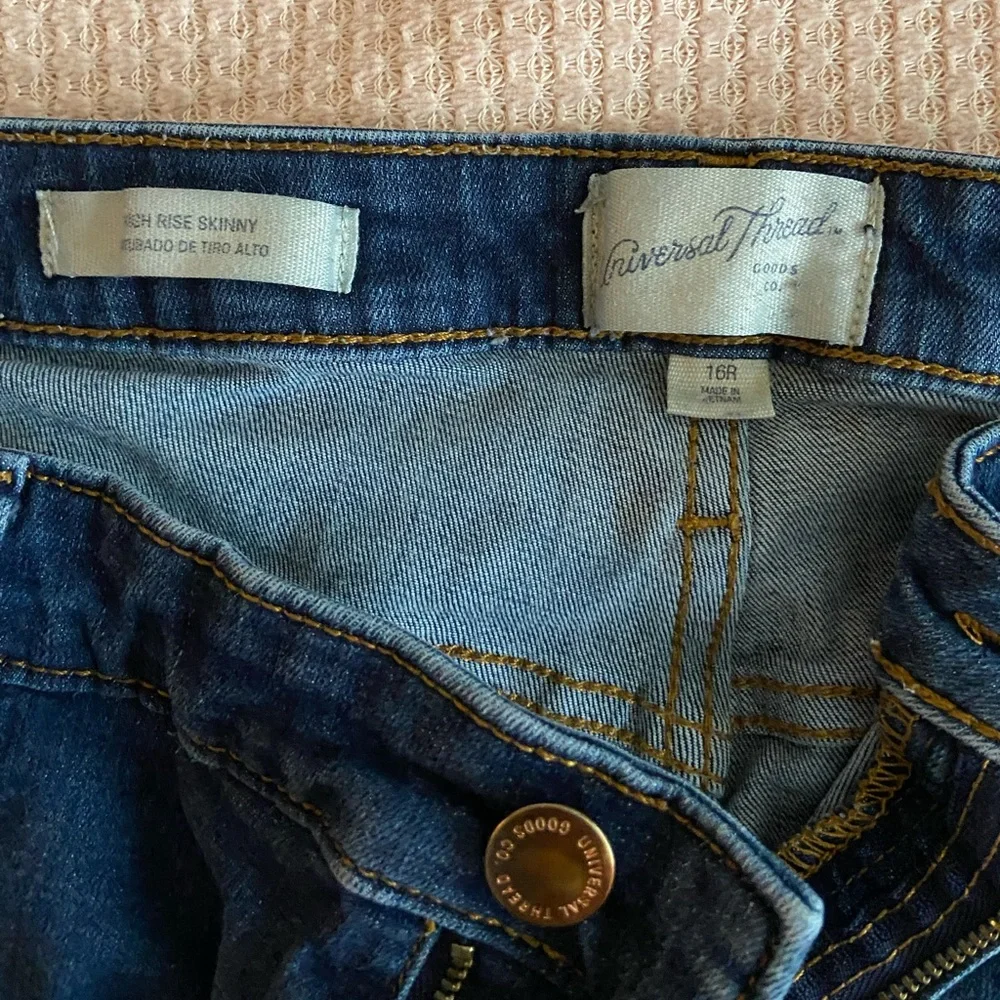 Universal Thread  Jeans 🩷 Size 16 - Picture 3 of 4